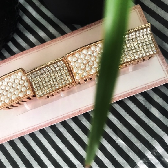 NWT Pearls and Rhinestones Hair Clips - Picture 6 of 11